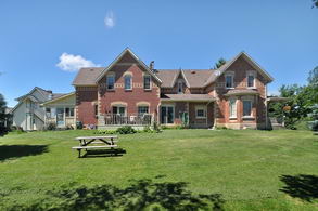 Main Residence - Country homes for sale and luxury real estate including horse farms and property in the Caledon and King City areas near Toronto